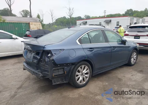 2015 Subaru Legacy 2.5I Premium из США, поврежденный, VIN 4S3BNAC65F3059505